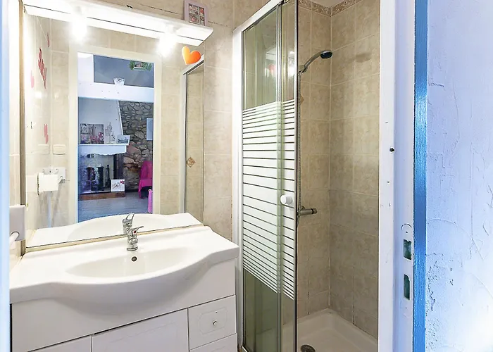 Hébergement de vacances New - Lylou Piscine Et *